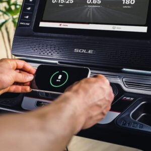 SOLE FITNESS F85 TREADMILL HOME USE 4CHP - Image 7