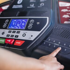 TREADMILL SOLE FITNESS F60 HOME USE 2.25CHP (3.5HP PEAK) - Image 3